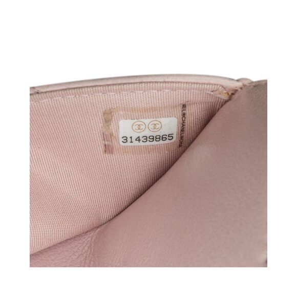 Pre Loved Chanel Quilted Lambskin 19 Wallet on Chain - Picture 7 of 8